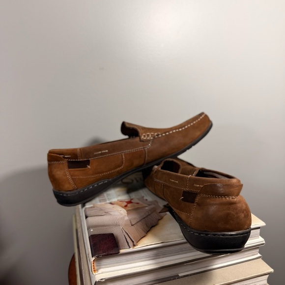 CHAPS Men's Size 11M Brown Suede Loafers - Picture 9 of 15